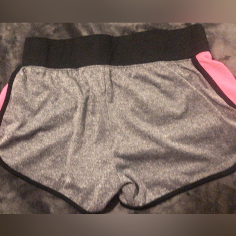 Zone pro active wear shorts size M